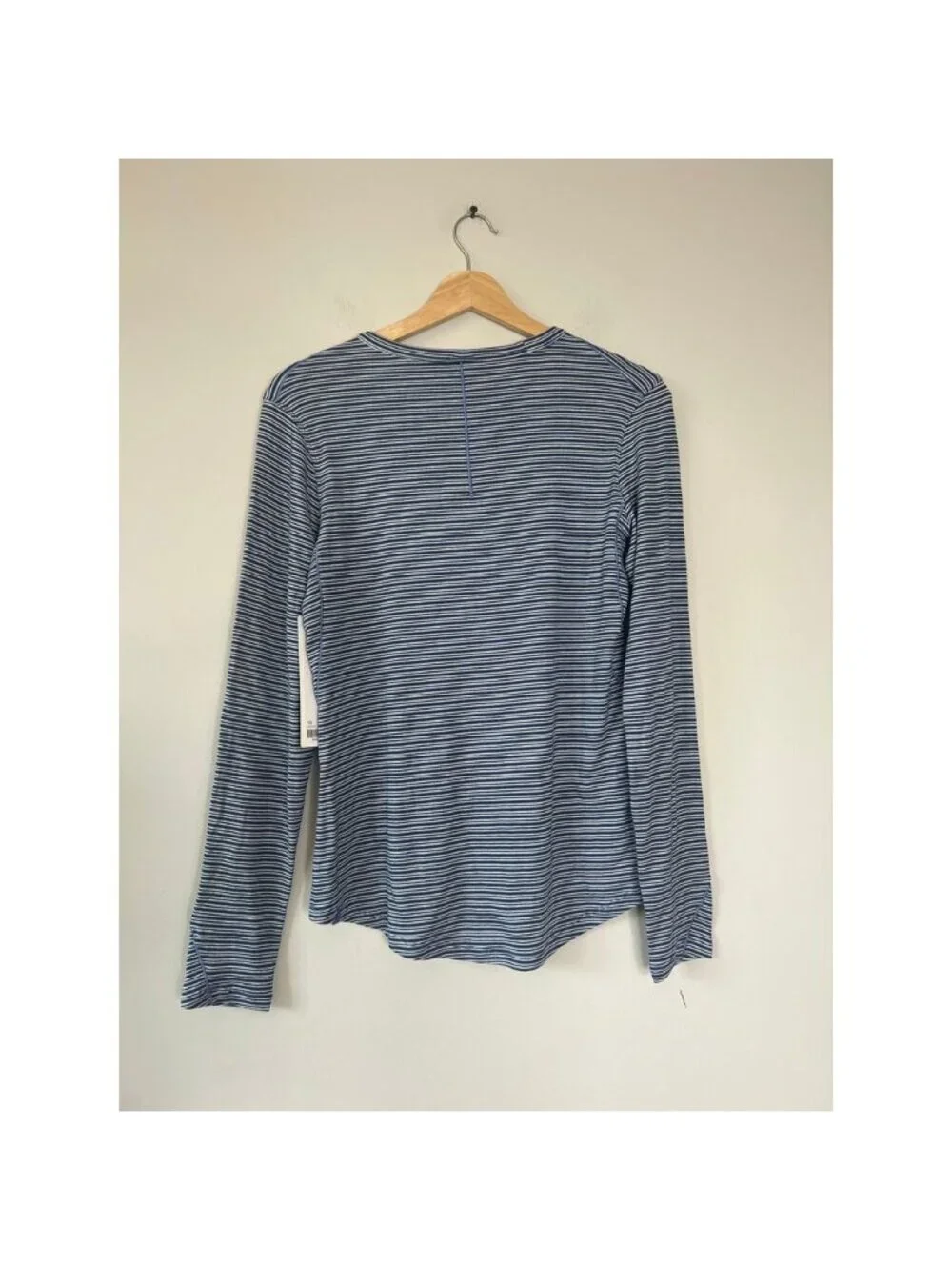NWT Lululemon Athletica Hold Tight Long Sleeve Striped Blouse Blue Size: 10